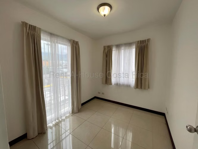 Apartamento en venta en primer piso con excelente ubicación y amenidades en San Sebastían#26-2040 GS - Imagen 5