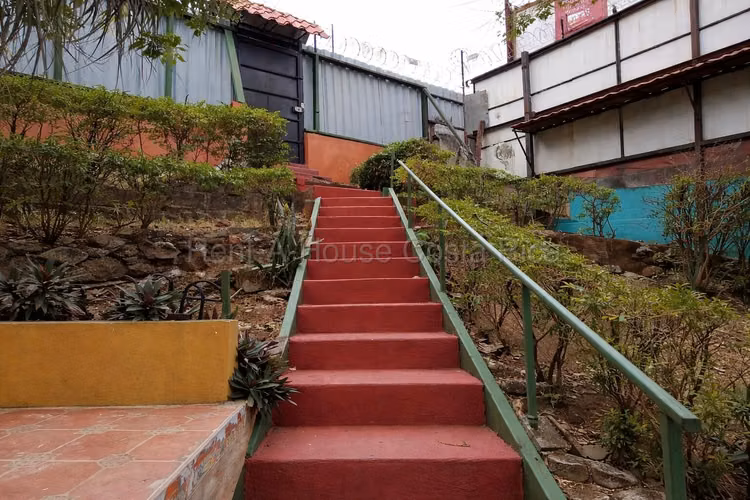 Venta casa 3 habitaciones con patio amplio y doble acceso #26-1529 GS - Imagen 6