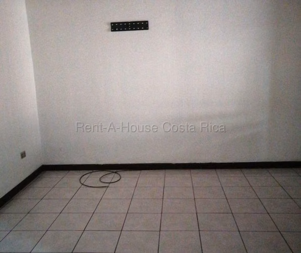 Venta casa 3 habitaciones con patio amplio y doble acceso #26-1529 GS - Imagen 5