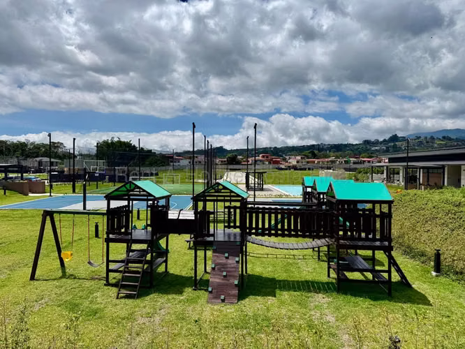 Venta de Lote en Sánchez de Curridabat. 26-2219 NEGOCIABLE