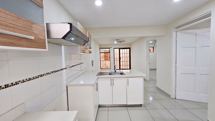 Alquiler de Apartamento en la Uruca cerca del Hospital México-1B