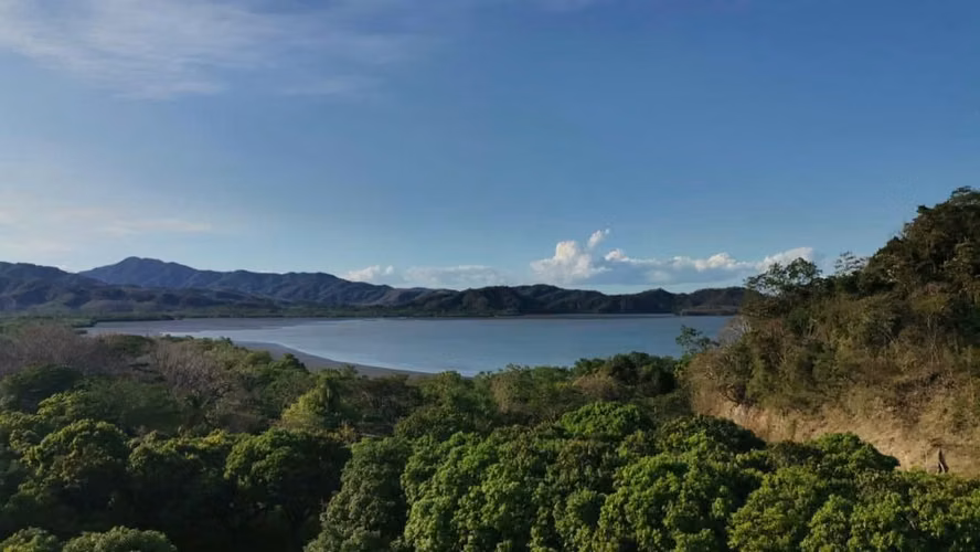 Finca con Vista al Océano Pacífico en Paquera, Puntarenas