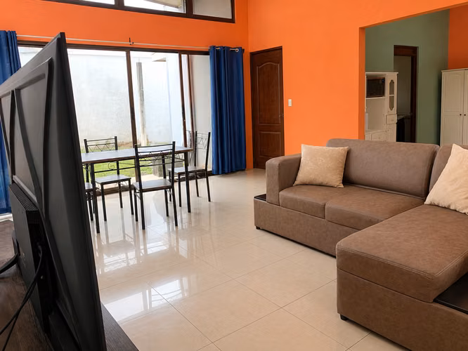PROPIEDAD DE 5 APARTAMENTOS ZAPOTE ID 42779 - Imagen 5