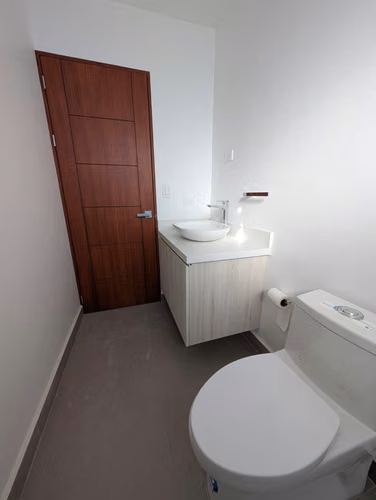VENTA DE CASA MODERNA EN CONDOMINIO VILLAS DEL SOL, SAN RAFAEL DE ALAJUELA - Imagen 9