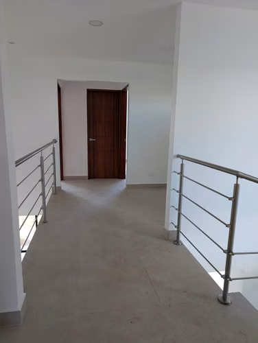 VENTA DE CASA MODERNA EN CONDOMINIO VILLAS DEL SOL, SAN RAFAEL DE ALAJUELA - Imagen 6