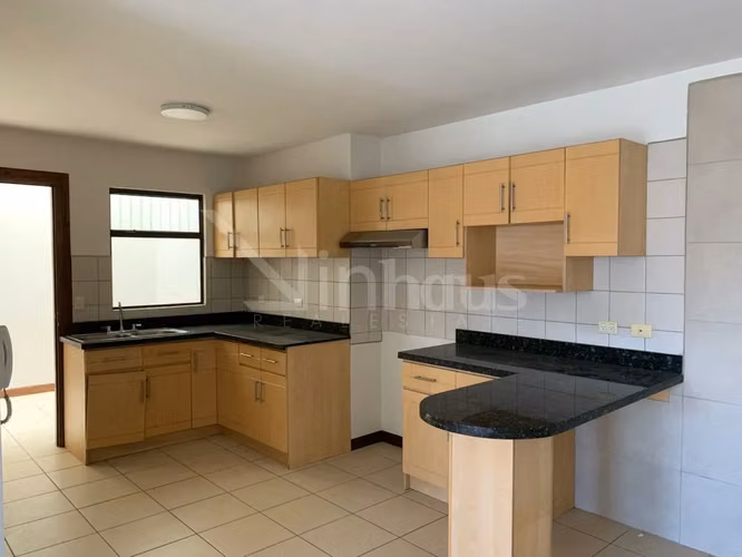 Casa de dos plantas en condominio privado de solo 6 unidades PINARES id 42696 - Imagen 5