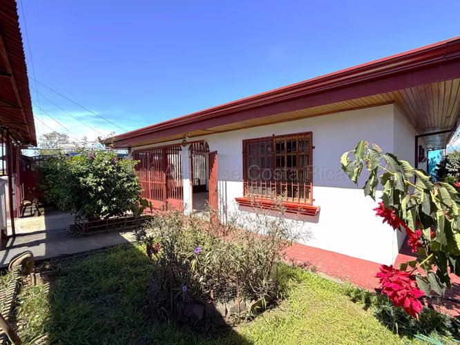 Venta de Casa con apartamento independiente en Alajuela - Imagen 10