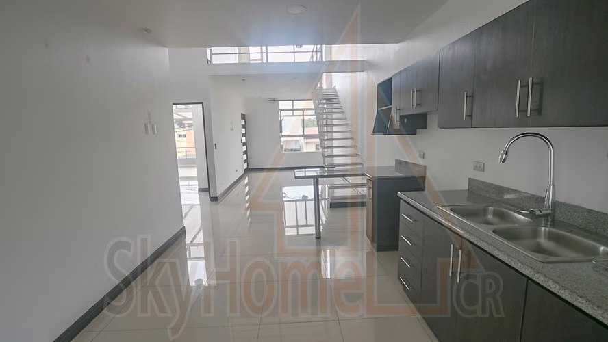 1250 / Casa / Venta / Lomas de Montes de Oca / 3 habitaciones / Mezzanine - Imagen 6