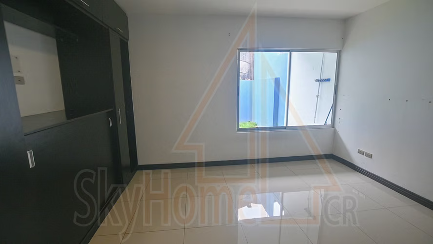 1250 / Casa / Venta / Lomas de Montes de Oca / 3 habitaciones / Mezzanine - Imagen 12