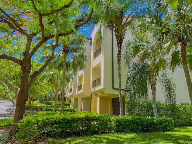 Pacifico Townhouse 101 | 4 hab, 4 banos, garaje | La vida es mejor con Beach Club - Imagen 7