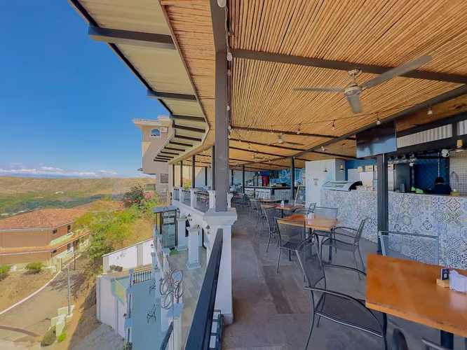 Lookout Suites | Propiedad hotelera boutique con vista al mar en Playas del Coco