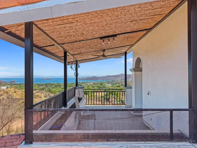 Lookout Suites | Propiedad hotelera boutique con vista al mar en Playas del Coco
