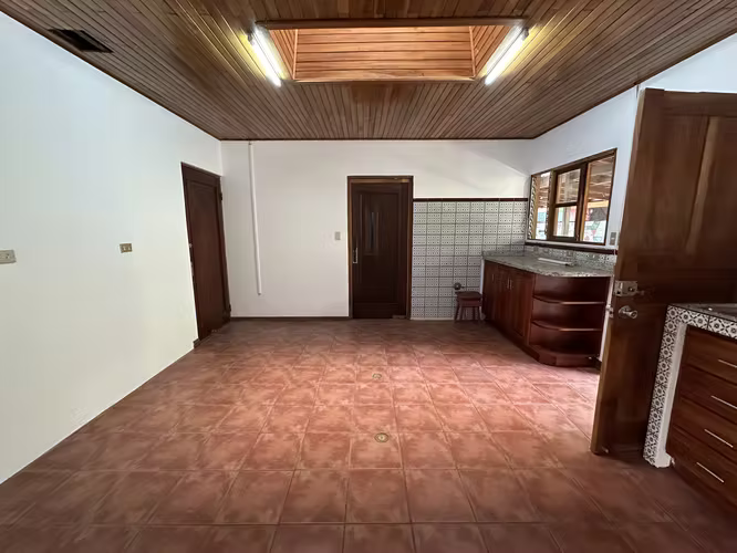 Local Comercial en Santa Ana - Imagen 8