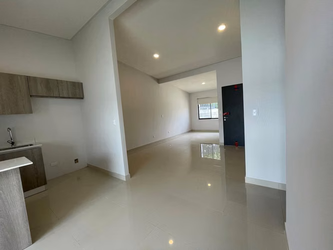 Alquiler en Condominio Santa Ana Lindora | 3 Habitaciones | Aire Acondicionado | Amenidades Premium - Imagen 2