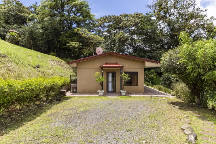 SAN RAMON ALAJUELA. HERMOSA PROPIEDAD VISTA A LAS MONTAÑAS - Imagen 15