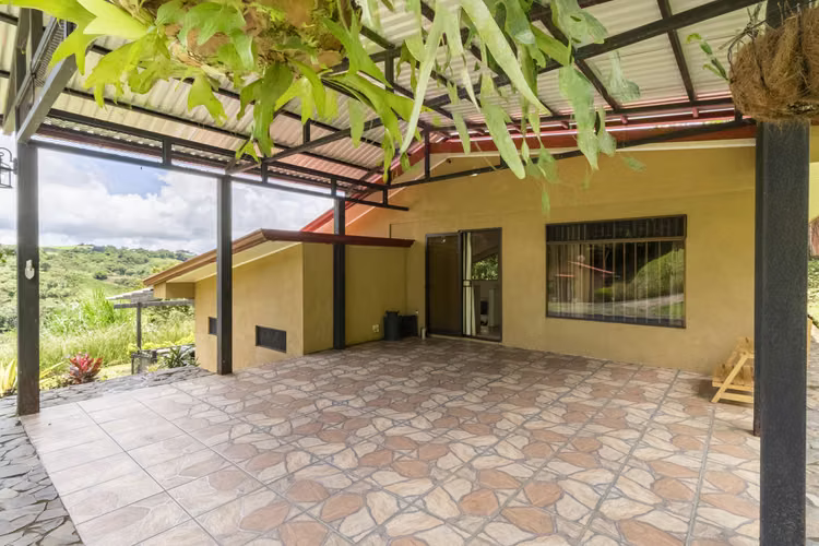 SAN RAMON ALAJUELA. HERMOSA PROPIEDAD VISTA A LAS MONTAÑAS - Imagen 7
