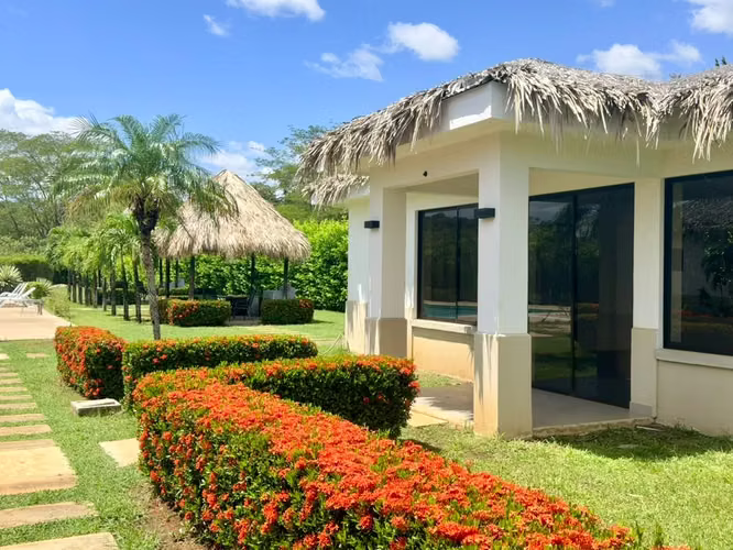 EN RENTA – RESIDENCIA EXCLUSIVA EN LOMA VERDE, SANTA ROSA, TAMARINDO - Imagen 17