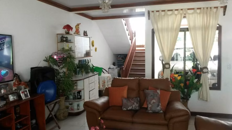 Venta de Amplia casa en Pozos de Santa Ana con jardín, panel solar y espacio para 4 vehículos - Imagen 6