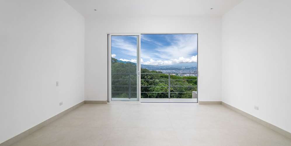 Casa 4 habs en Escazú Condominio Lomas 2370 vista montaña y piscina - Imagen 5