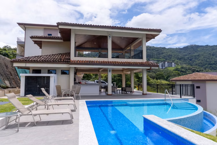 Venta de espectacular penthouse nuevo con vista panoramica en Santa Ana, Alto de las Palomas - Imagen 18