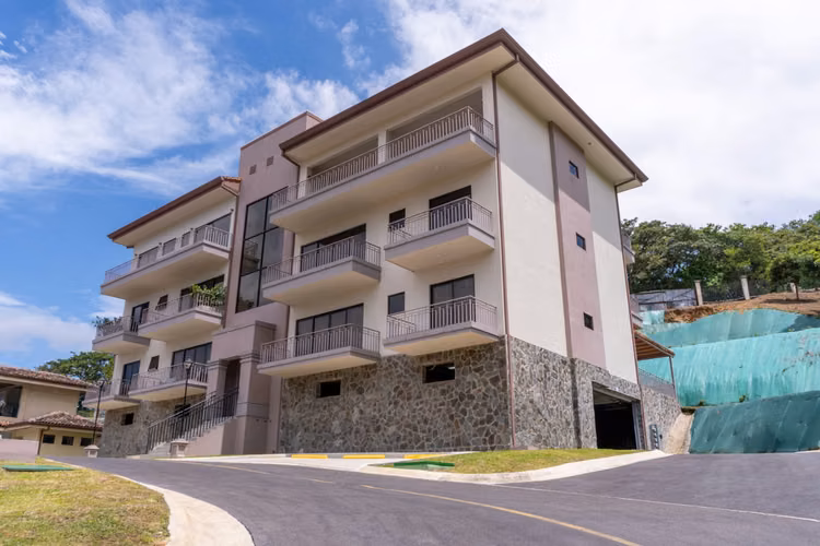Venta de espectacular penthouse nuevo con vista panoramica en Santa Ana, Alto de las Palomas - Imagen 19