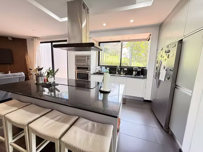 Venta de EXCLUSIVA casa en San Isidro de Heredia $495.000 - Imagen 3