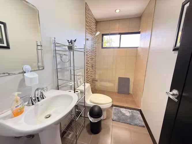 Venta de EXCLUSIVA casa en San Isidro de Heredia $495.000 - Imagen 17