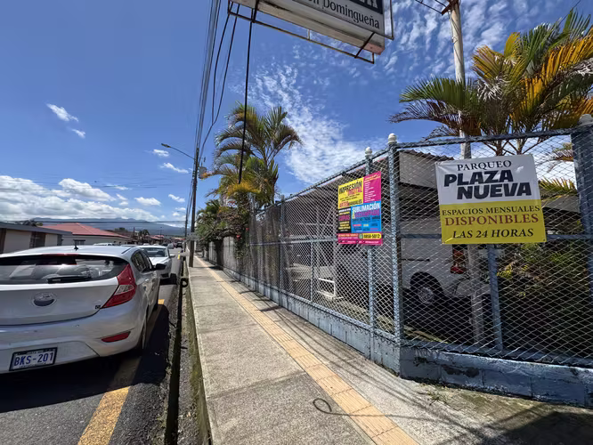 Oportunidad de venta Lote , Parqueo, Desarrollo habitacional. Santo Domingo, Heredia - Imagen 4
