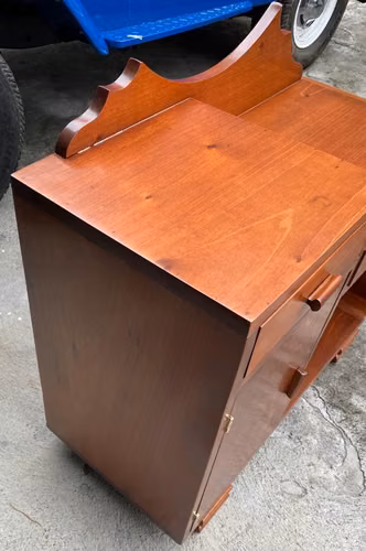 Mueble EN CEDRO