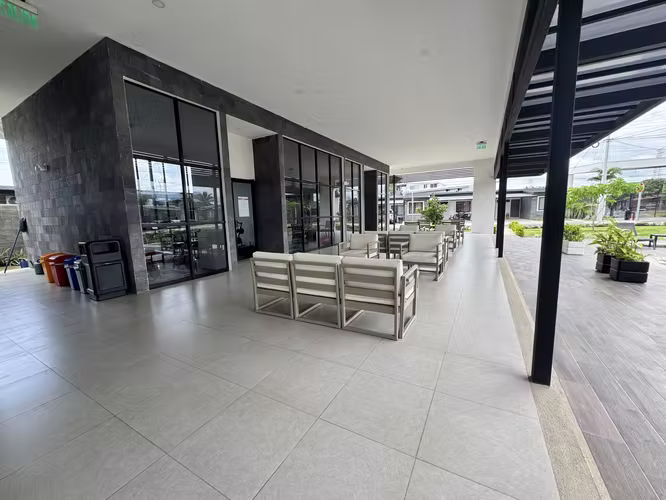ALQUILER DE CASA EN LINDORA DE 3 HABITACIONES MÁS OFICINA - 2 PARQUEOS