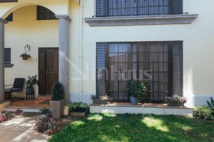 Venta de casa en condominio en Escazú - Imagen 6