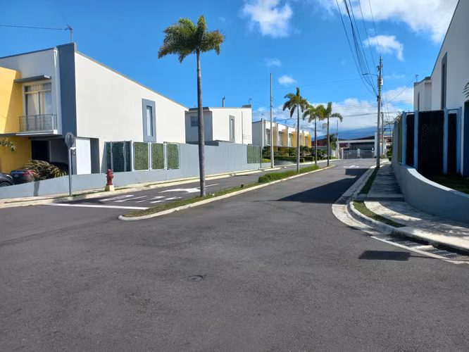 CASA CONDOMINIO VIA HEREDIA - EXCELENTE PRECIO - Imagen 14