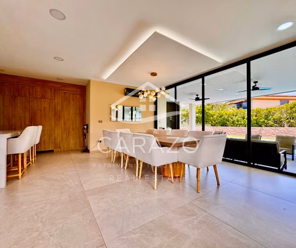 Moderna casa nueva con piscina en condominio en Los Reyes - Imagen 2
