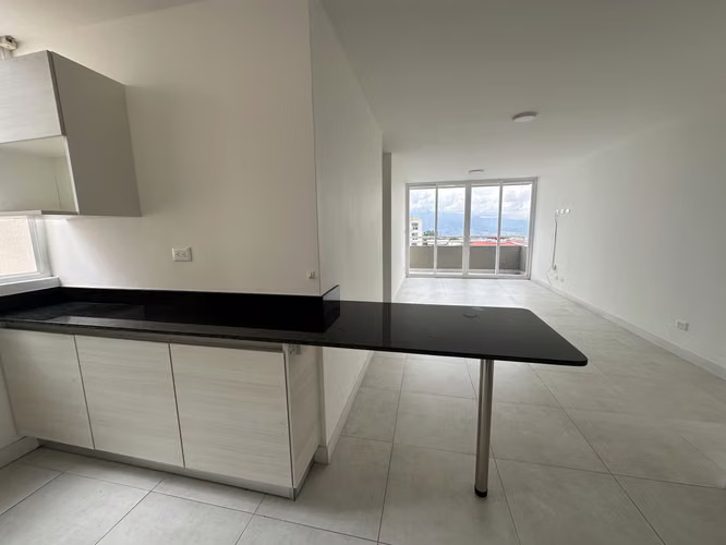 Apartamento grande doble balcón y parqueo techado, linda vista/ Monte Alto / Curridabat - Imagen 20