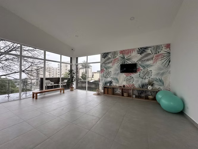 Apartamento grande doble balcón y parqueo techado, linda vista/ Monte Alto / Curridabat - Imagen 8
