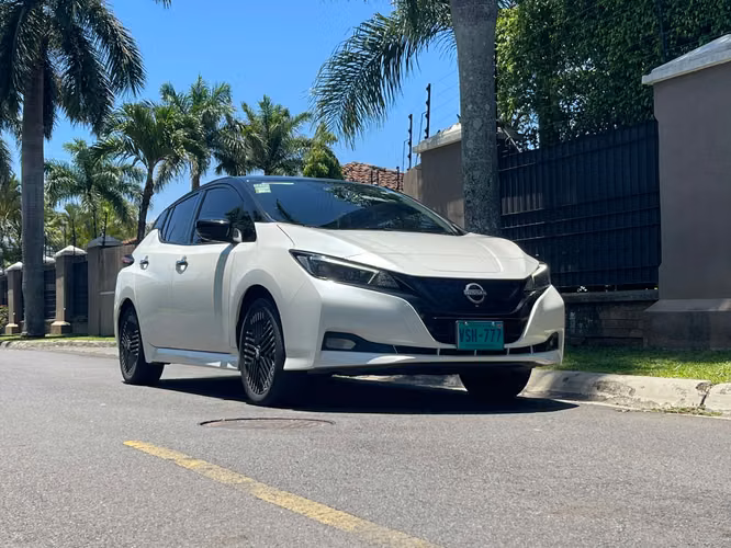 NISSAN LEAF - Imagen 5