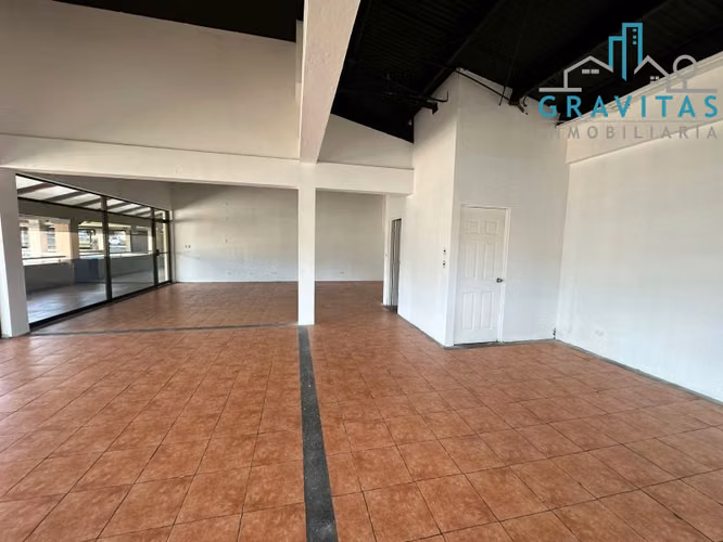 Locales comerciales en alquiler en Tres Ríos | Plaza Comercial ID 194 - Imagen 2