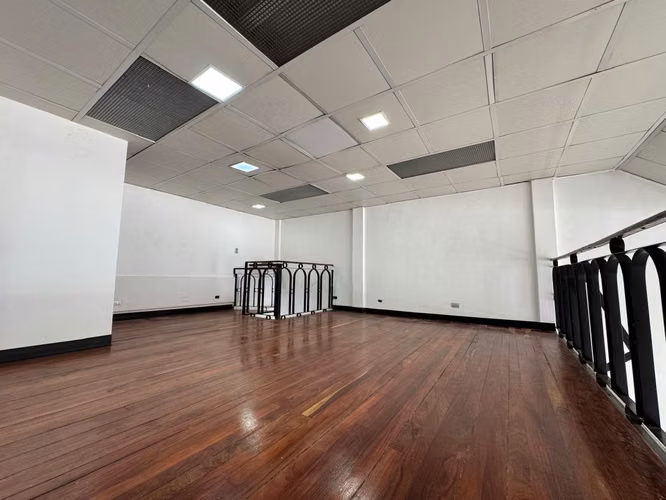 Alquiler Local Comercial en Cerca de Paseo Colón | Seguridad 24/7 - Imagen 2