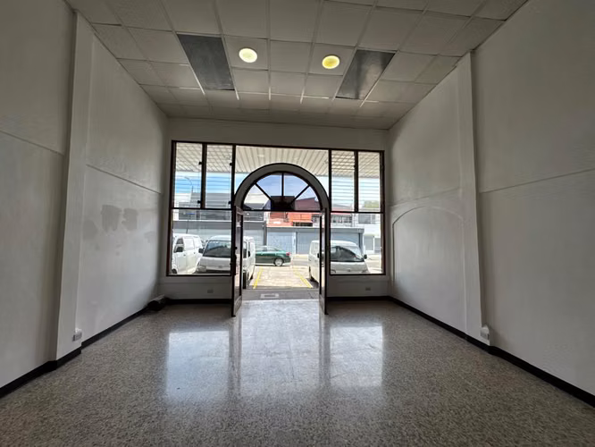 Alquiler Local Comercial en Cerca de Paseo Colón | Seguridad 24/7 - Imagen 10