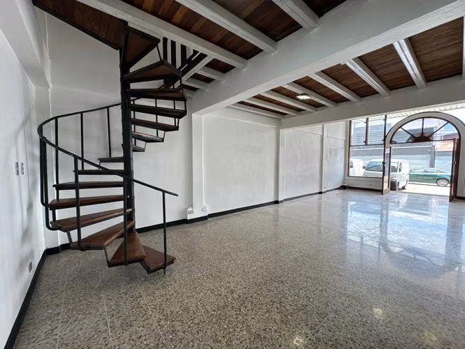 Alquiler Local Comercial en Cerca de Paseo Colón | Seguridad 24/7 - Imagen 12
