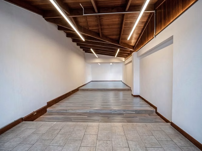 ALQUILER DE CASA EN ROHMOSER CON USO DE SUELO COMERCIAL - Imagen 6