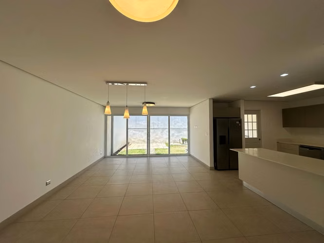 ALQUILER DE CASA EN CONDOMINIO EN GUACHIPELÍN, ESCAZU - Imagen 2
