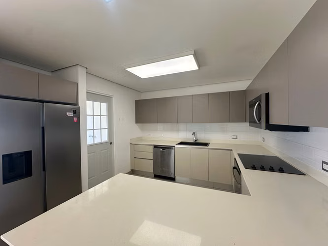 ALQUILER DE CASA EN CONDOMINIO EN GUACHIPELÍN, ESCAZU - Imagen 6
