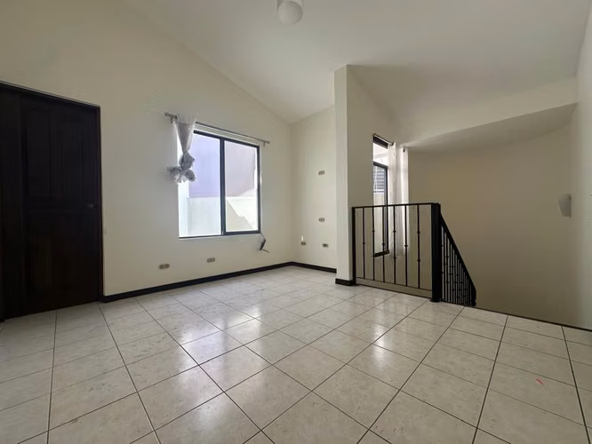 VENTA Y ALQUILER DE CASA EN CONDOMINIO BONAIRE - ESCAZÚ - Imagen 4