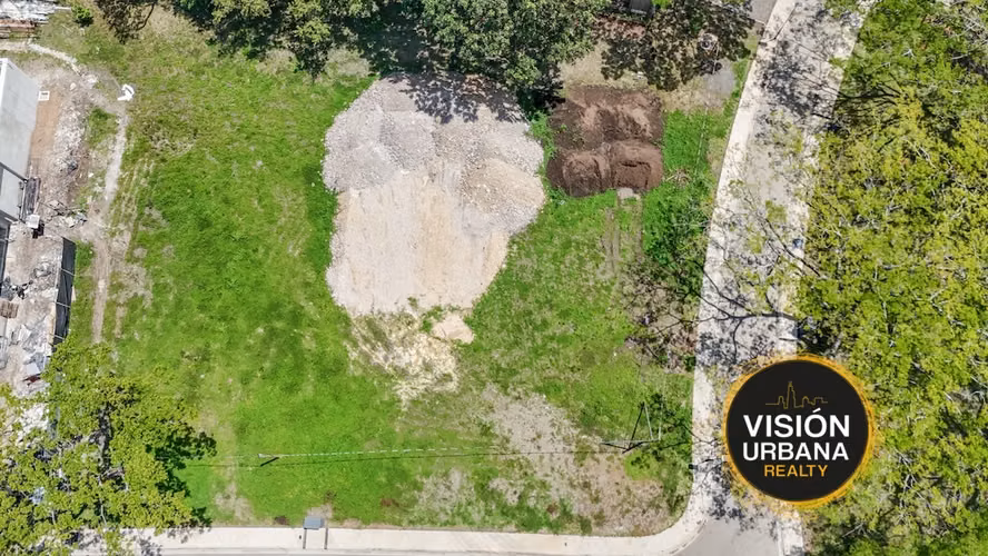 Terreno Esquinero de 1079m2 en Latitud Lindora - Imagen 17