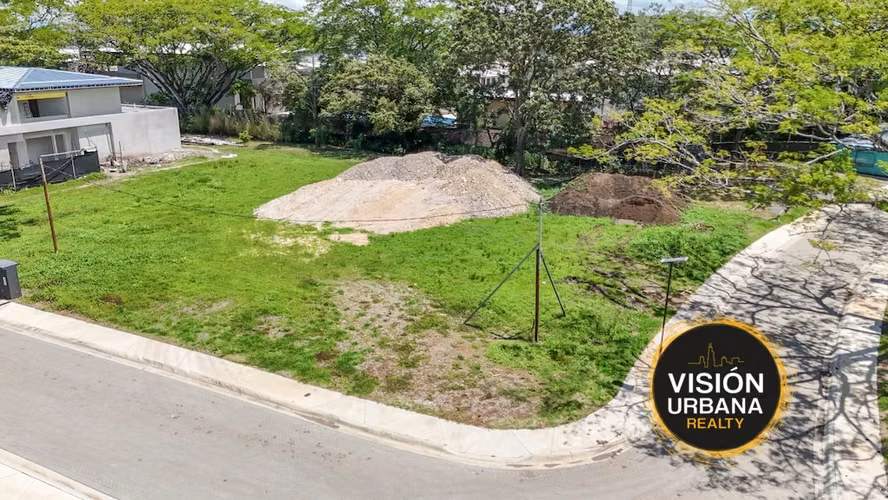 Terreno Esquinero de 1079m2 en Latitud Lindora - Imagen 16