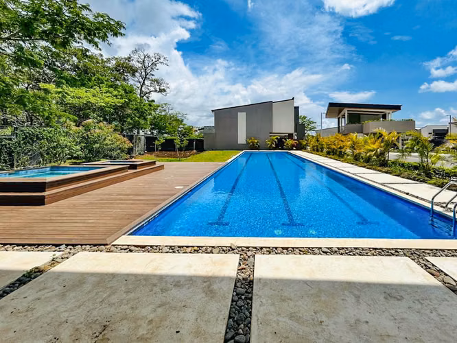 VENTA DE CASA EN CONDOMINIO LINDORA VILLAGE SANTA ANA