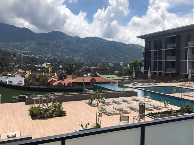 ALQUILER DE APARTAMENTO EN ESCAZÚ VILLAGE CON LINEA BLANCA - Imagen 6
