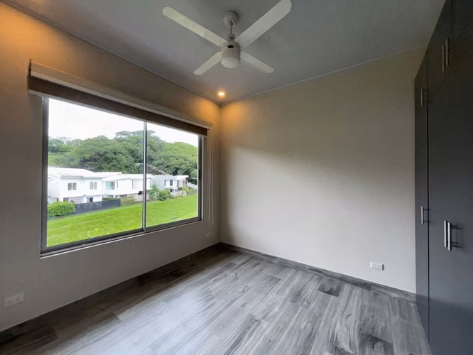 VENTA O ALQUILER DE CASA EN CONDOMINIO LIV 52 - BELEN - Imagen 9