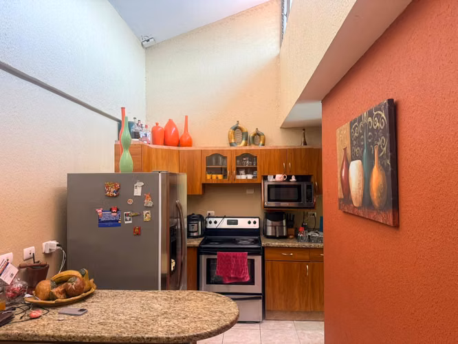 Se vende casa en residencial, Desamparados, Alajuela P.P